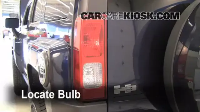 2008 Hummer H3 3.7L 5 Cyl. Éclairage Feu stop (remplacer ampoule)